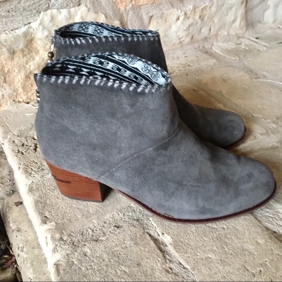Toms Shoes - Toms grey suede ankle boots